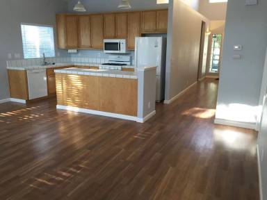 Main picture of 2444 Albany Ave