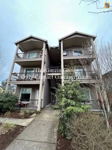 Main picture of 7128 N Richmond Ave