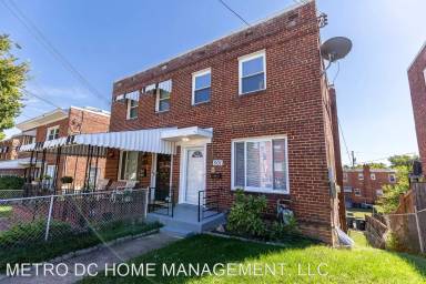 Main picture of 501 Oneida St NE