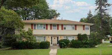 Main picture of 5806 N 76th St