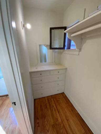 Main picture of 842 Linden Ave