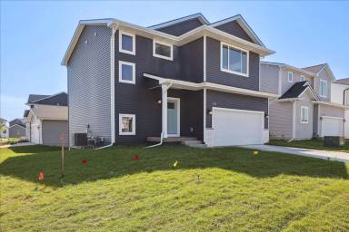 Main picture of 4735 167th St