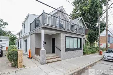 Main picture of 5817 Detroit Ave