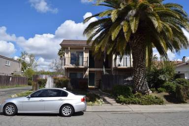 Main picture of 2213 Roselake Ave