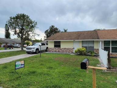 Main picture of 4470 SE Geneva Dr
