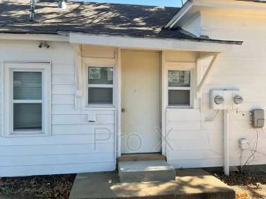 Main picture of 1007 E Madison St