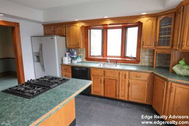 Main picture of 12 Shepard St
