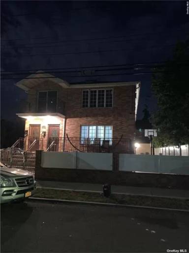 Main picture of 21718 135th Ave