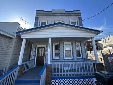 Main picture of 453 Grove St