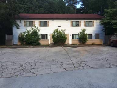 Main picture of 3517 Peachtree Corners Cir