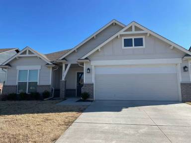 Main picture of 7213 S Hemlock Ave