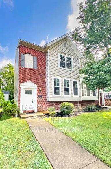 Main picture of 818 William Howard Taft Rd