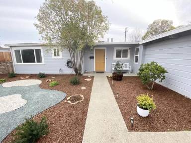 Main picture of 830 Duchow Way