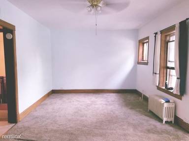 Main picture of 3941 W Addison St
