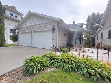 Main picture of 804 4th St SW