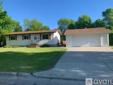 Main picture of 1405 Alexander Ave