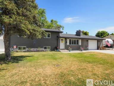 Main picture of 363 E Mountain View Dr