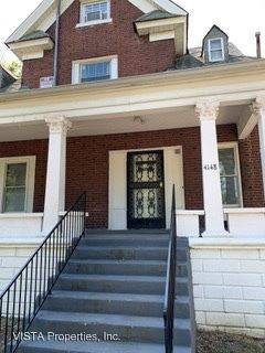 Main picture of 701 S 42nd St