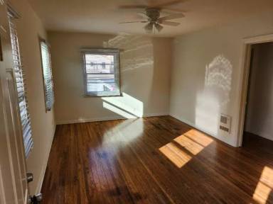 Main picture of 1008 S Shenandoah St