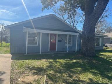 Main picture of 128 Laurel St