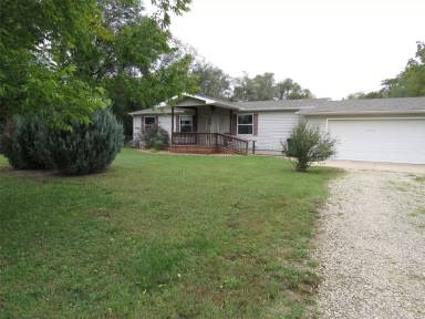 Main picture of 436 W 6th St