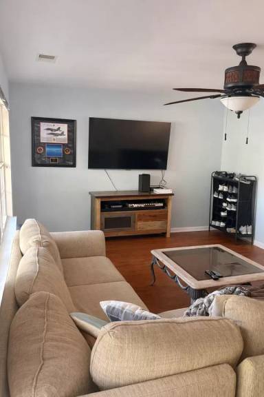 Main picture of 525 Candida Dr