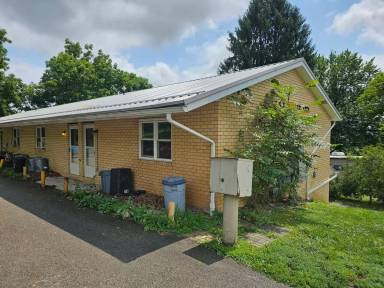 Main picture of 875 Fairview Ave