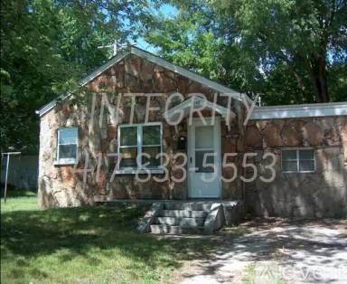 Main picture of 1849 N Johnston Ave