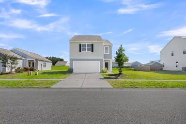 Main picture of 424 Pender Woods Dr