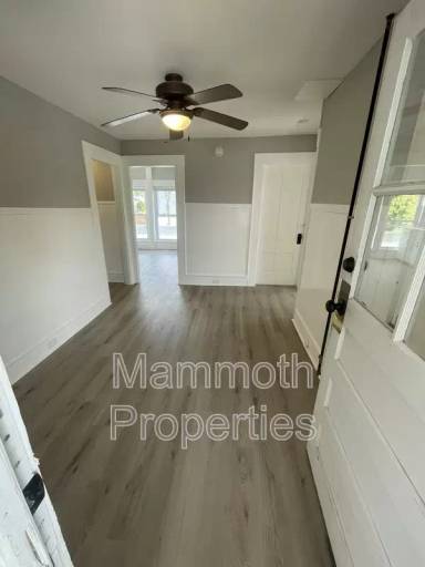 Main picture of 320 Lowell St