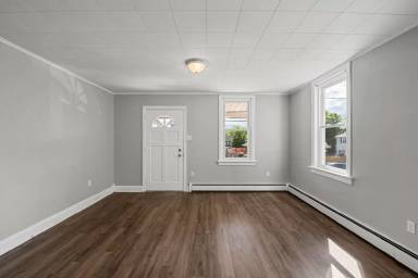 Main picture of 1142 2nd St