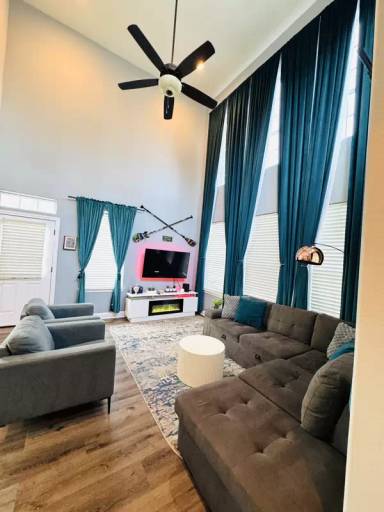 Main picture of 2801 Goodwin Ave