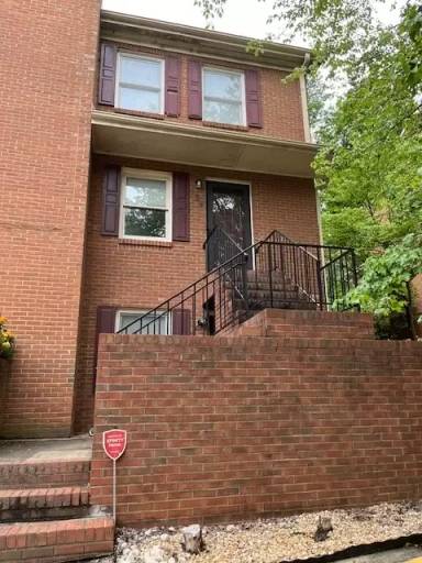 Main picture of 136 Davis Mill Ct