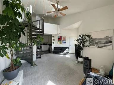 Main picture of 135 Valencia St