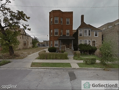 Main picture of 7038 S Saint Lawrence Ave