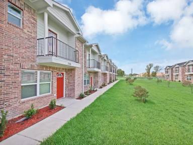 Main picture of 2734 Arlington Ct