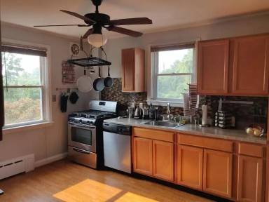 Main picture of 411 Hazlett Ave