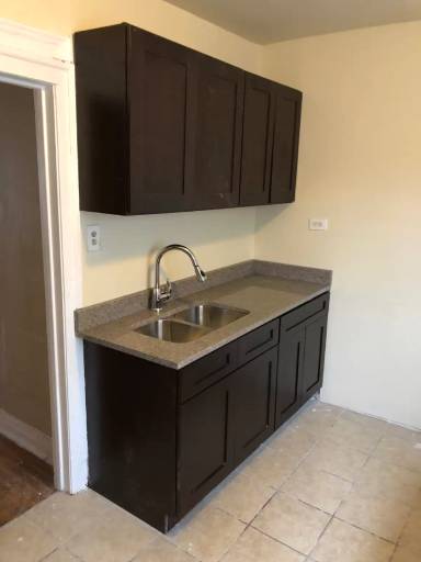 Main picture of 4412 1/2 S Drexel Blvd