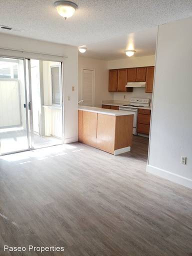Main picture of 113E Oliva Ct