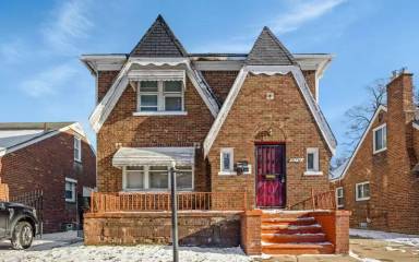 Main picture of 15736 Steel St