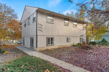 Main picture of 107 W 3rd St