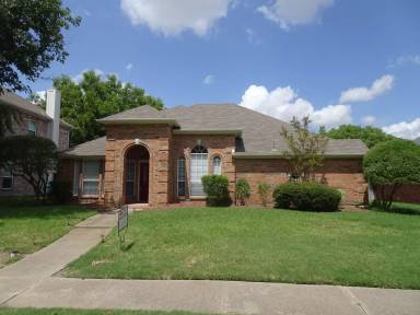 Main picture of 18 Heritage Way