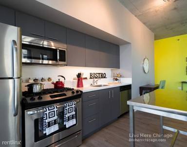 Main picture of 1611 West Division Apartments