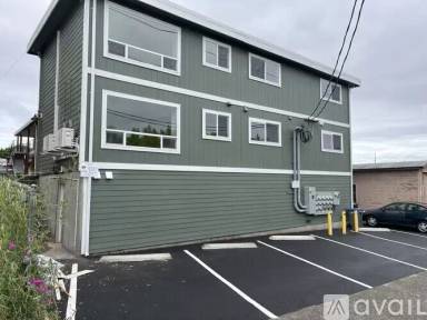 Main picture of 1215 Gregory Way