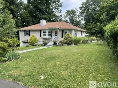 Main picture of 19 Devonshire Dr