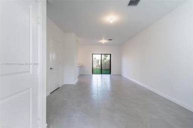 Main picture of 23467 SW 129th Ave