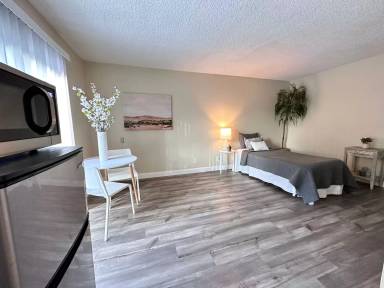 Main picture of Valley Village Retirement Community
