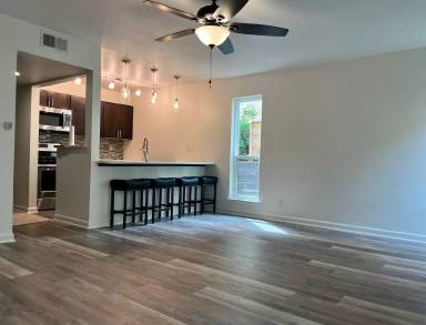 Main picture of 3431 N Hills Dr
