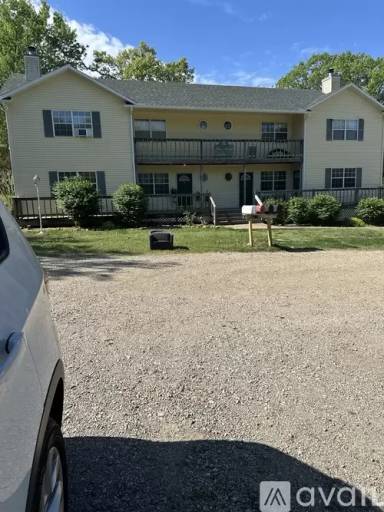 Main picture of 2 Green Meadow Ln