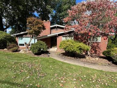 Main picture of 180 Marion Dr